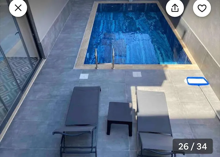 Duplex In The Heart Of Cleopatra, 200m To The ألانيا