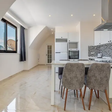 شقة Duplex In The Heart Of Cleopatra, 200m To The